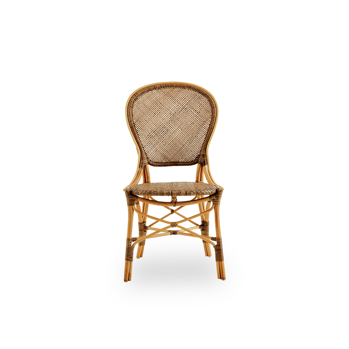 Frontansicht des Rossini Essstuhls in Kirschfarbe.
Eleganter Flechtstuhl mit runder Rückenlehne in schlichtem Design. Handgefertigt aus hochwertigem Rattan.