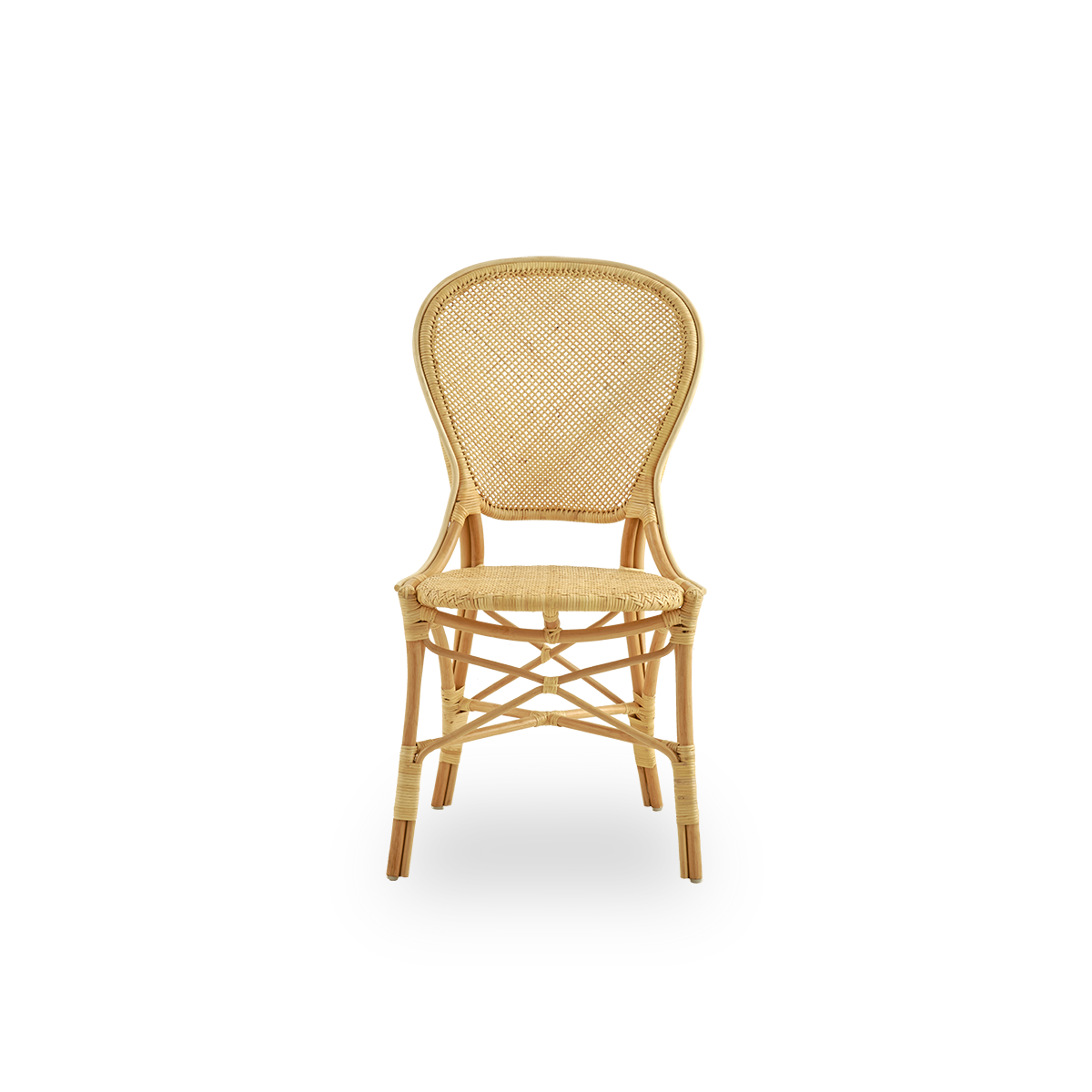Frontansicht des Rossini Essstuhls aus natürlichem Rattan.
Eleganter Flechtstuhl mit runder Rückenlehne in schlichtem Design. Handgefertigt aus hochwertigem Rattan.
