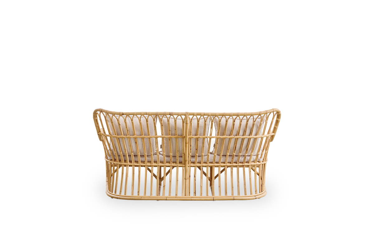 Einfache Rückansicht des Tulip Korbsofas, entworfen von Tove Kindt-Larsen, mit weichen, organischen Linien. Handgefertigt aus hochwertigem indonesischem Rattan.