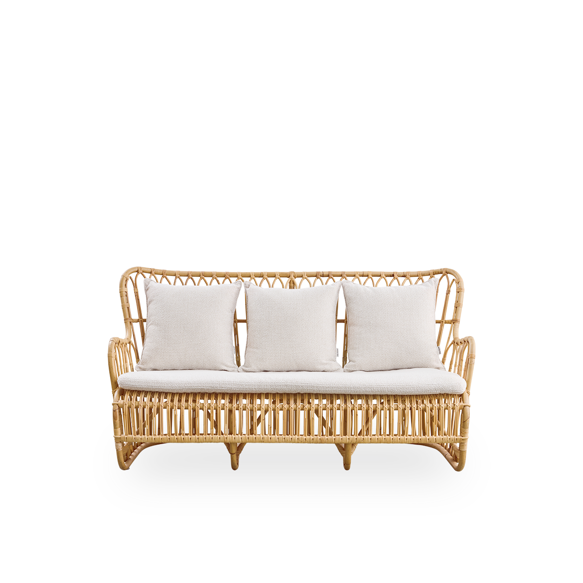 Frontansicht des Tulip Rattansofas, entworfen von Tove Kindt-Larsen, mit weichen organischen Linien.
Handgefertigt aus hochwertigem indonesischem Rattan.
