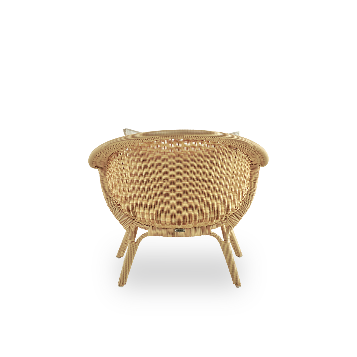 Seitenansicht des Madame Outdoor-Loungestuhls, entworfen von Nanna & Jørgen Ditzel. Vollständig geflochtener Loungestuhl mit weichem, femininem Muschel-Design. Rahmen aus Aluminium, geflochten mit ArtFibre.