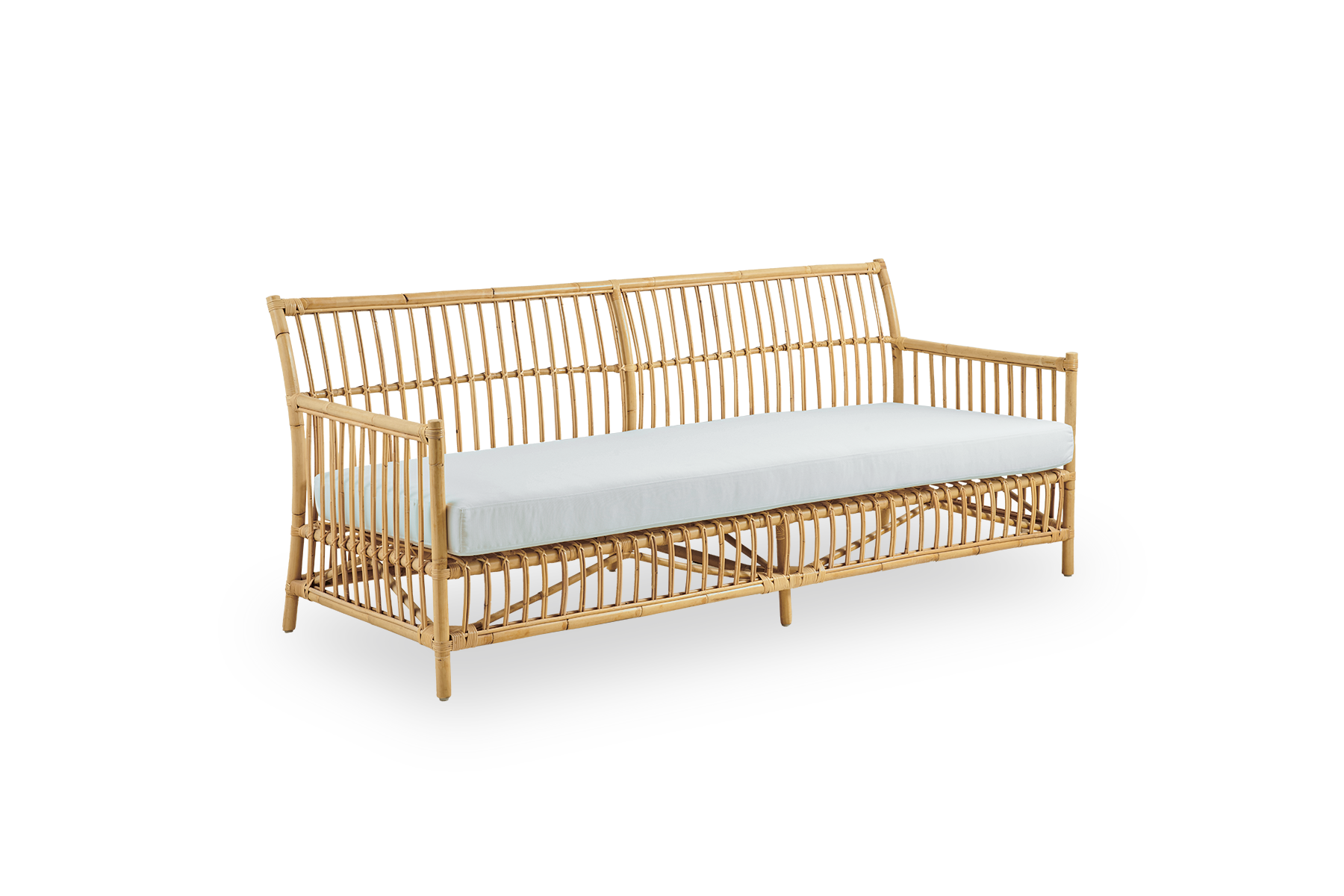 Seitenansicht des Caroline Outdoor-3-Sitzer-Sofas in der Farbe Natural, schlichtes und elegantes dänisches Design. Aluminiumrahmen im Rattan-Look mit ArtFibre-Bindungen.