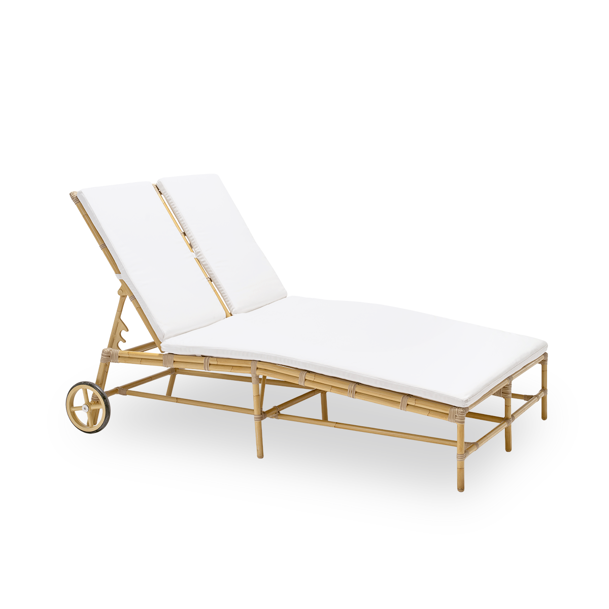 Seitenansicht der Julietta Outdoor-Doppel-Sonnenliege mit Sitzkissen, aus naturfarbenem Aluminium und ArtFibre. Von Sika-Design entworfen und aus wetterfesten Materialien für zwei Personen gefertigt.
