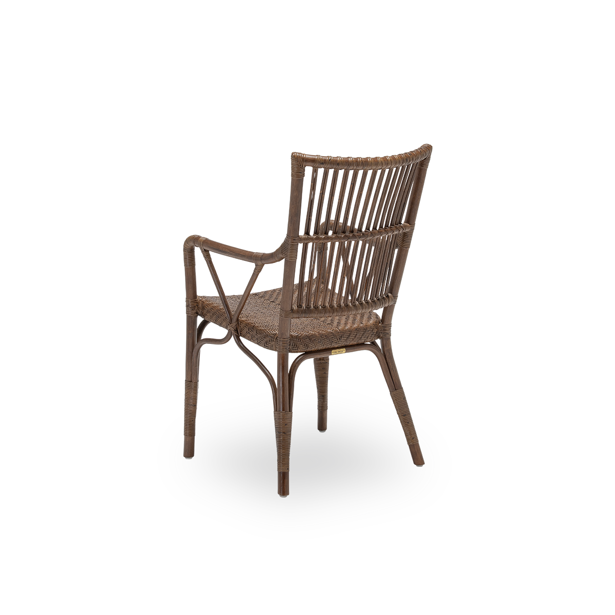 Rückseitenansicht des Piano Esszimmerstuhls, aus braunem Rattan. Dänisches Design aus der Originals-Kollektion von Sika-Design, dessen detaillierte Flechtarbeit den Stuhl prägt. Handgefertigt aus hochwertigem indonesischem Rattan.