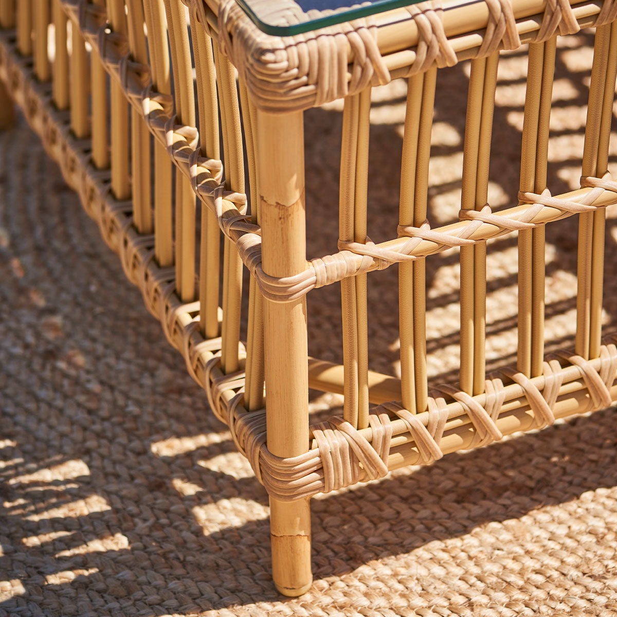 Caroline Exterior Beistelltisch