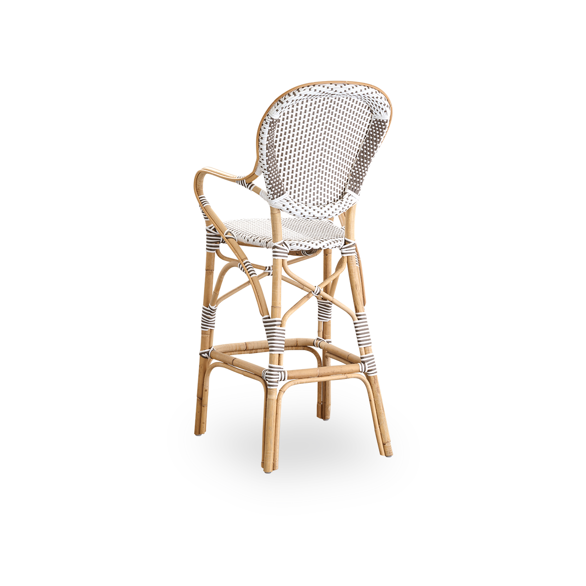 Rückansicht des Isabell Barhockers mit hoher Rückenlehne, Armlehnen und Fußstütze.
Gestell aus natürlichem Rattan mit einem Sitz aus ArtFibre in Weiß mit Cappuccino-Punkten. Inspiriert vom Bistrodesign der 1950er Jahre.