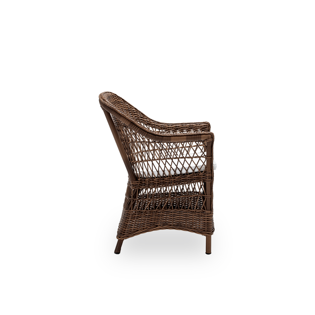 Einfache Seitenansicht des Charlot Outdoor-Esszimmerstuhls mit Sitzkissen, aus braunem ArtFibre und Aluminium.