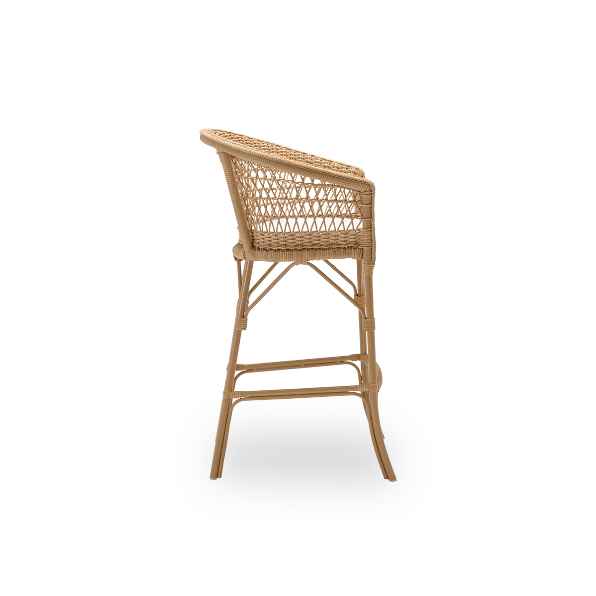 Einfache Seitenansicht des Emma Outdoor-Barhockers mit Sitzkissen, aus naturfarbenem ArtFibre und Aluminium. Aus der Georgia Garden Kollektion von Sika-Design, geeignet für Privathaushalte ebenso wie für Hotels und Restaurants.