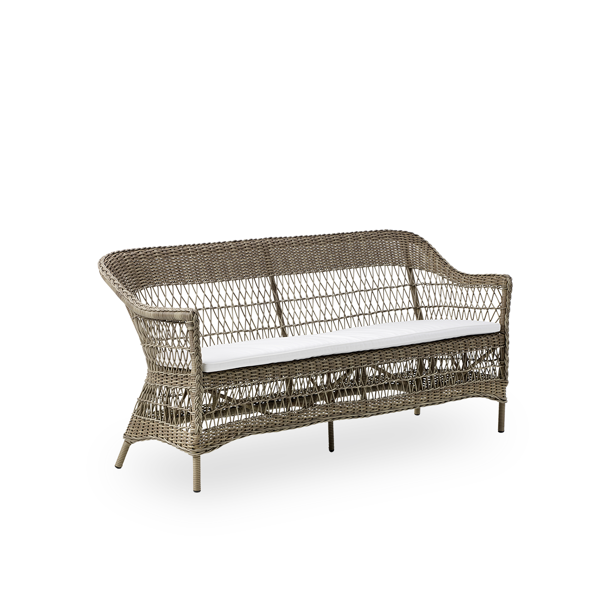 Seitenansicht des Charlot 3-Sitzer-Outdoor-Sofas in Antique Grey, ein vollständig geflochtenes Outdoor-Sofa im britischen Kolonialstil, handgefertigt aus ArtFibre auf langlebigen Aluminiumrahmen.