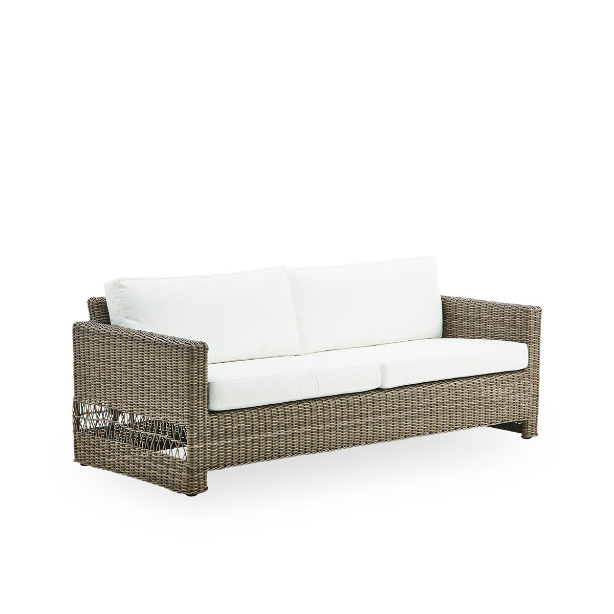 Seitenansicht des Carrie Outdoor-Sofas in der Farbe Antique. Quadratisches, robustes 3-Sitzer-Sofa mit Aluminiumrahmen, vollständig in ArtFibre geflochten.