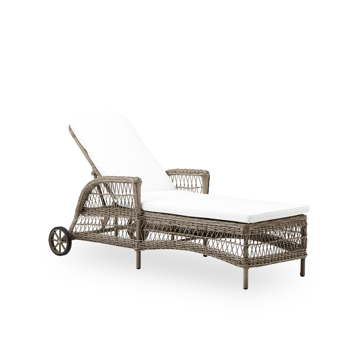 Seitenansicht der Daisy Sonnenliege in Antique Grey. Vollständig geflochtene Sonnenliege mit verstellbarer Rückenlehne und Rollen, inspiriert vom britischen Kolonialstil. Aluminiumrahmen mit ArtFibre geflochten.