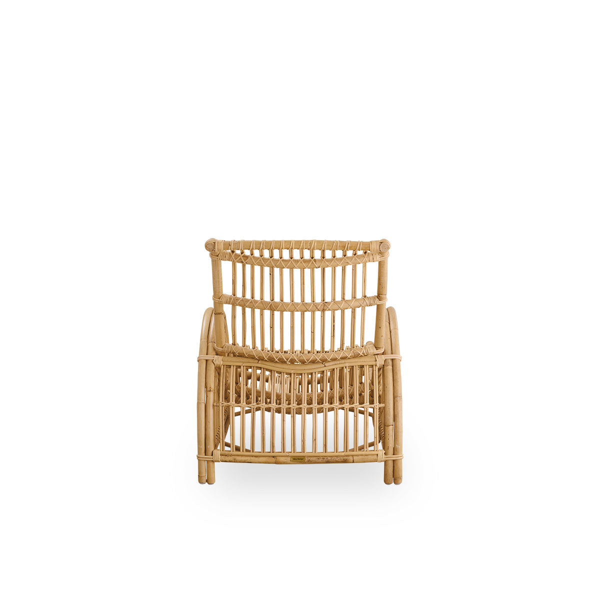 Rückansicht des Paris-Loungesessels, ikonisches Design von Arne Jacobsen. Handgefertigt aus hochwertigem Rattan.