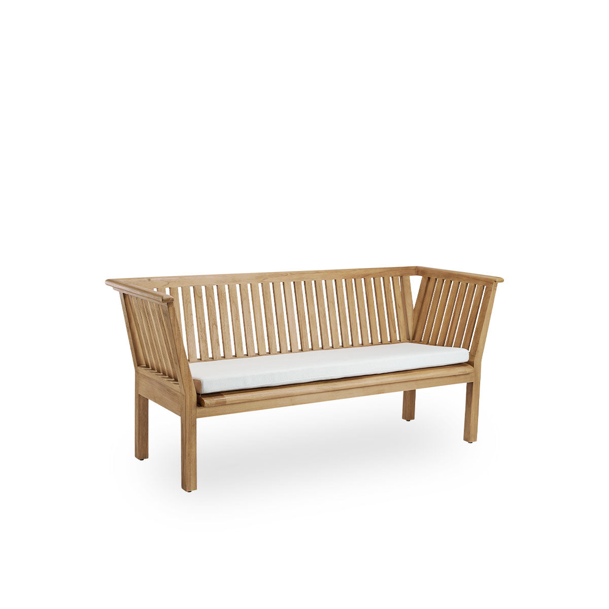 Seitenansicht der St Catherine Outdoor-Teakbank, entworfen von Arne Jacobsen, Länge 180 cm. Solide und langlebige Bank, handgefertigt aus kastanienbraunem, hochwertigem indonesischem Teakholz, zertifiziert als „Indonesian Legal Wood“.