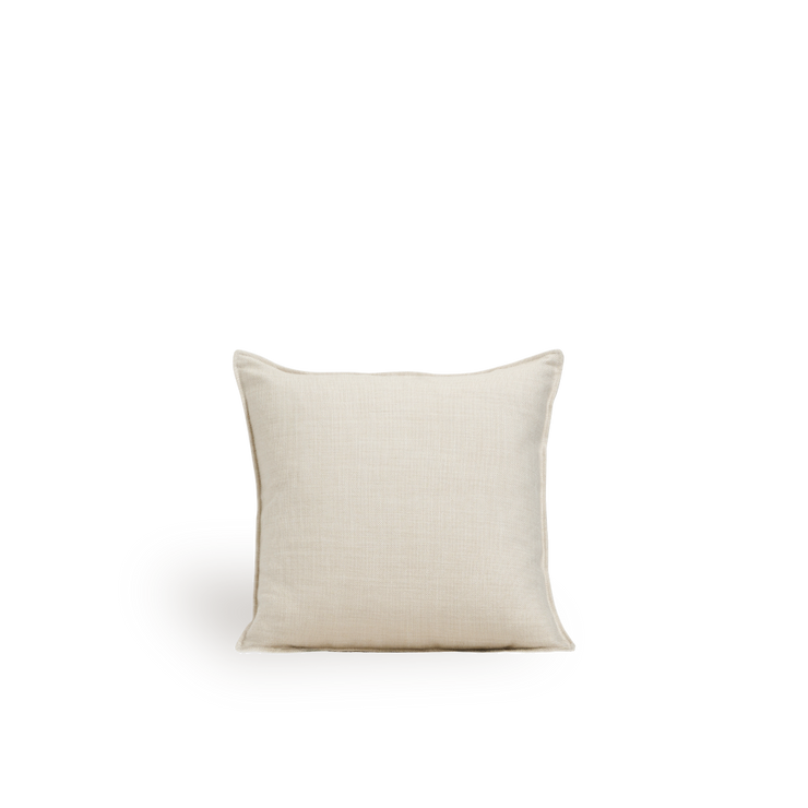 Bild von Back cushion | Charlottenborg Sofa präsentiert mit beigefarbenem Stoff