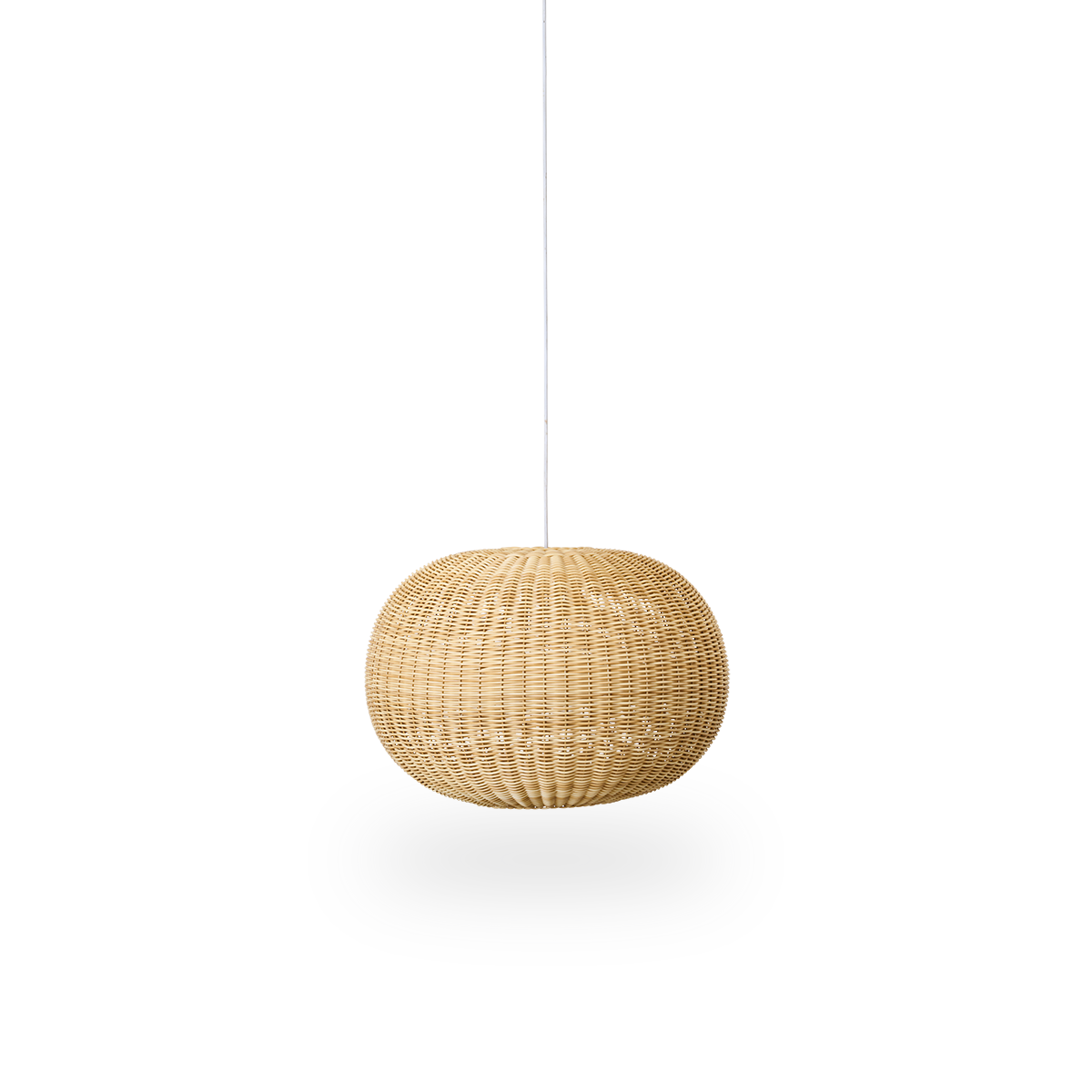 Tangelo Outdoor-Lampenschirm, entworfen von Darcy Clarke, Größe Medium, Ø49 cm. Handgefertigt aus wetterfestem ArtFibre mit innerem Stahlrahmen für gutes Gewicht und Stabilität.