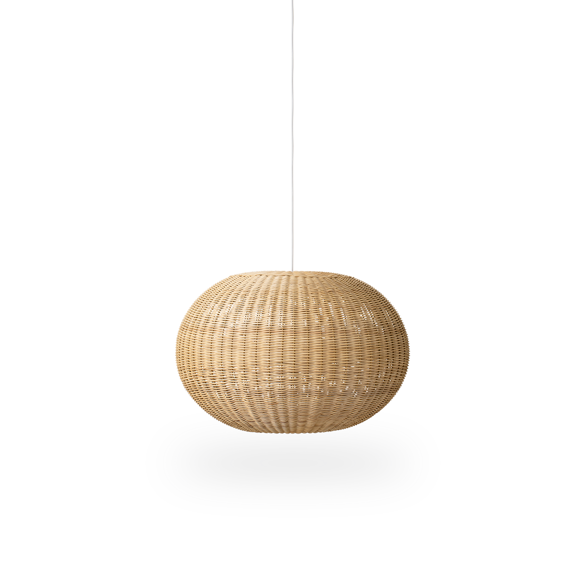 Tangelo Rattan-Lampenschirm, entworfen von Darcy Clarke, Größe Large, Ø62 cm. Handgefertigt aus Rattan mit innerem Stahlrahmen für gutes Gewicht und Stabilität.