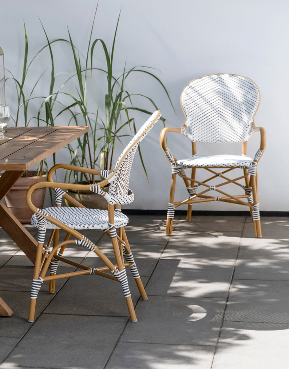 Sika-Designs Alu Affäire Kollektion — die Outdoor-Version der Affäire-Reihe, mit Aluminium-Rahmen und ArtFibre-Webung in markanten Mustern