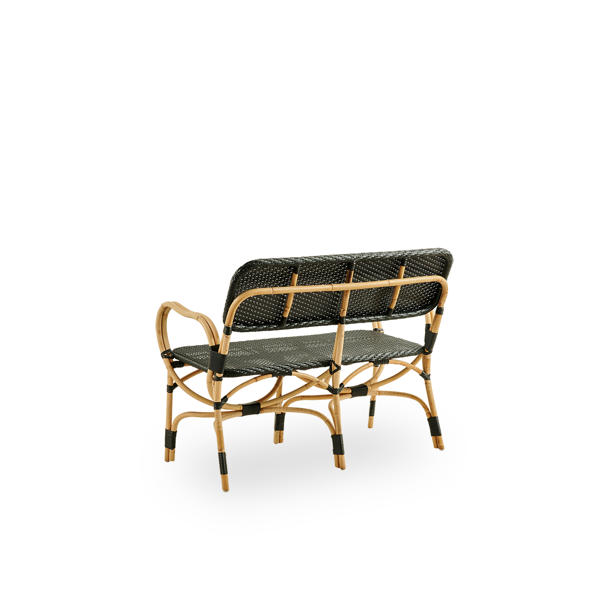 Rückseiten-Seitenansicht der Bistro-Bank mit elegantem Design und schwarzem ArtFibre-Geflecht. Rattanrahmen mit Sitzfläche aus ArtFibre. Der gebogene Rattanrahmen unter dem Sitz geht in die Armlehnen über.