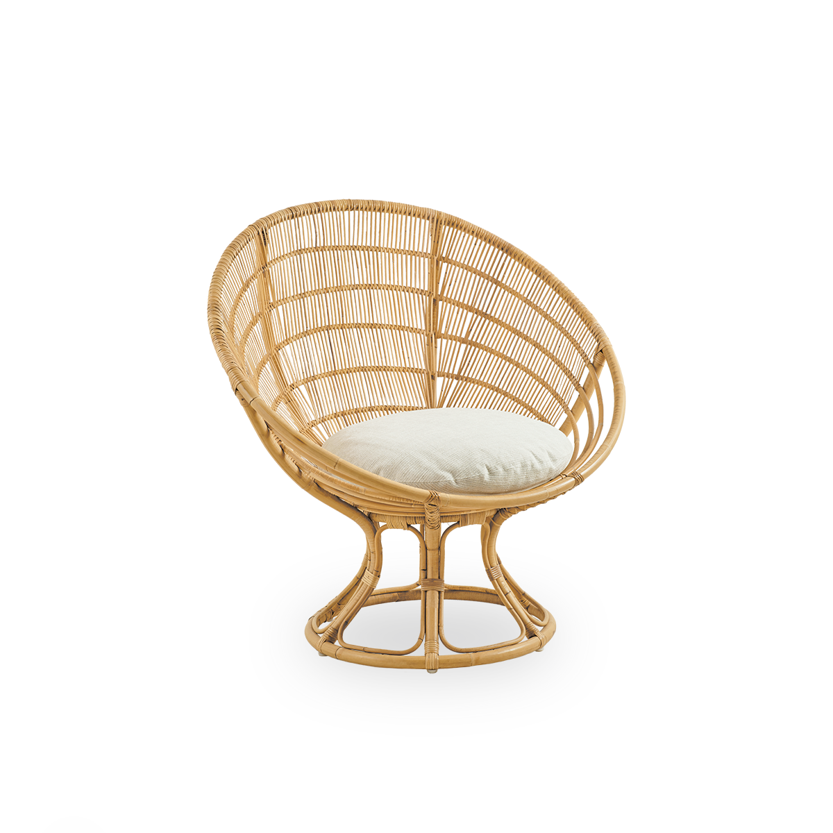 Seitenansicht des Luna Loungestuhls, entworfen von Franco Albini & Franca Helg. Runder Loungestuhl mit Sitzkissen, handgefertigt aus hochwertigem Rattan.