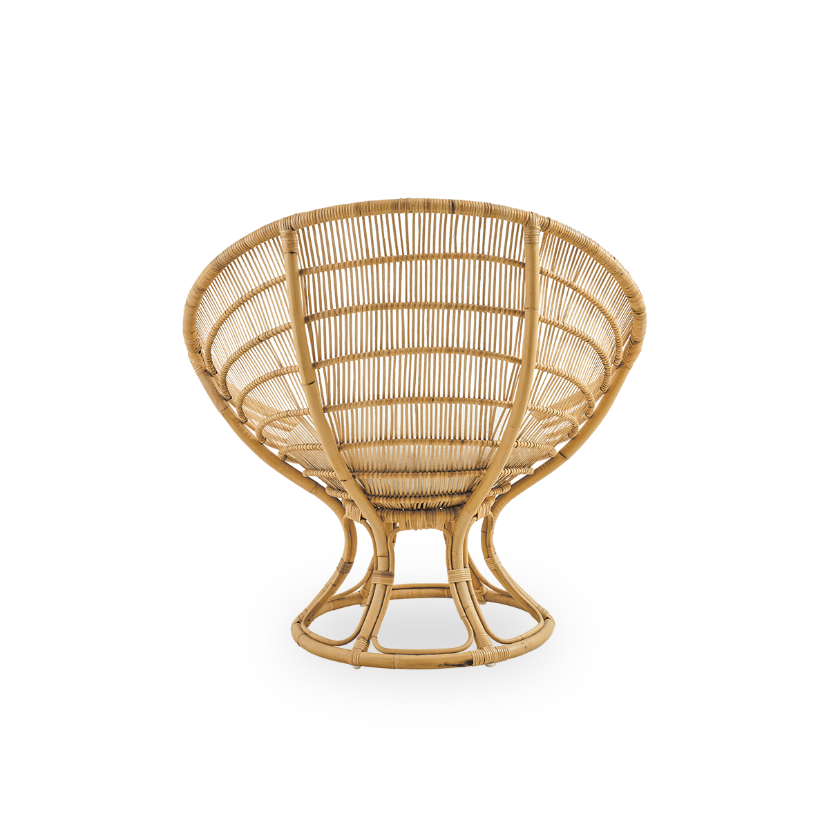 Rückansicht des Luna-Loungesessels, entworfen von Franco Albini und Franca Helg. Runder Loungesessel mit Sitzkissen, handgefertigt aus hochwertigem Rattan.