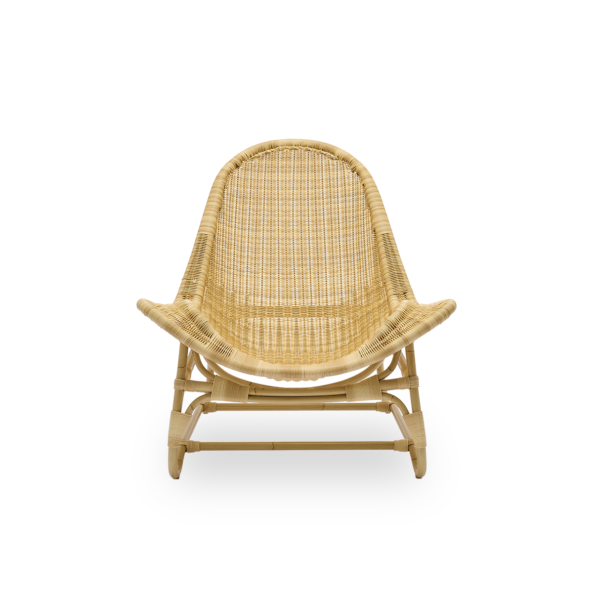 Vorderansicht des Pacifique Exterior Loungestuhls, entworfen von Michel Buffet.
Aluminiumrahmen in Rattanoptik mit vollständig geflochtenem Sitz, handgefertigt aus ArtFibre.