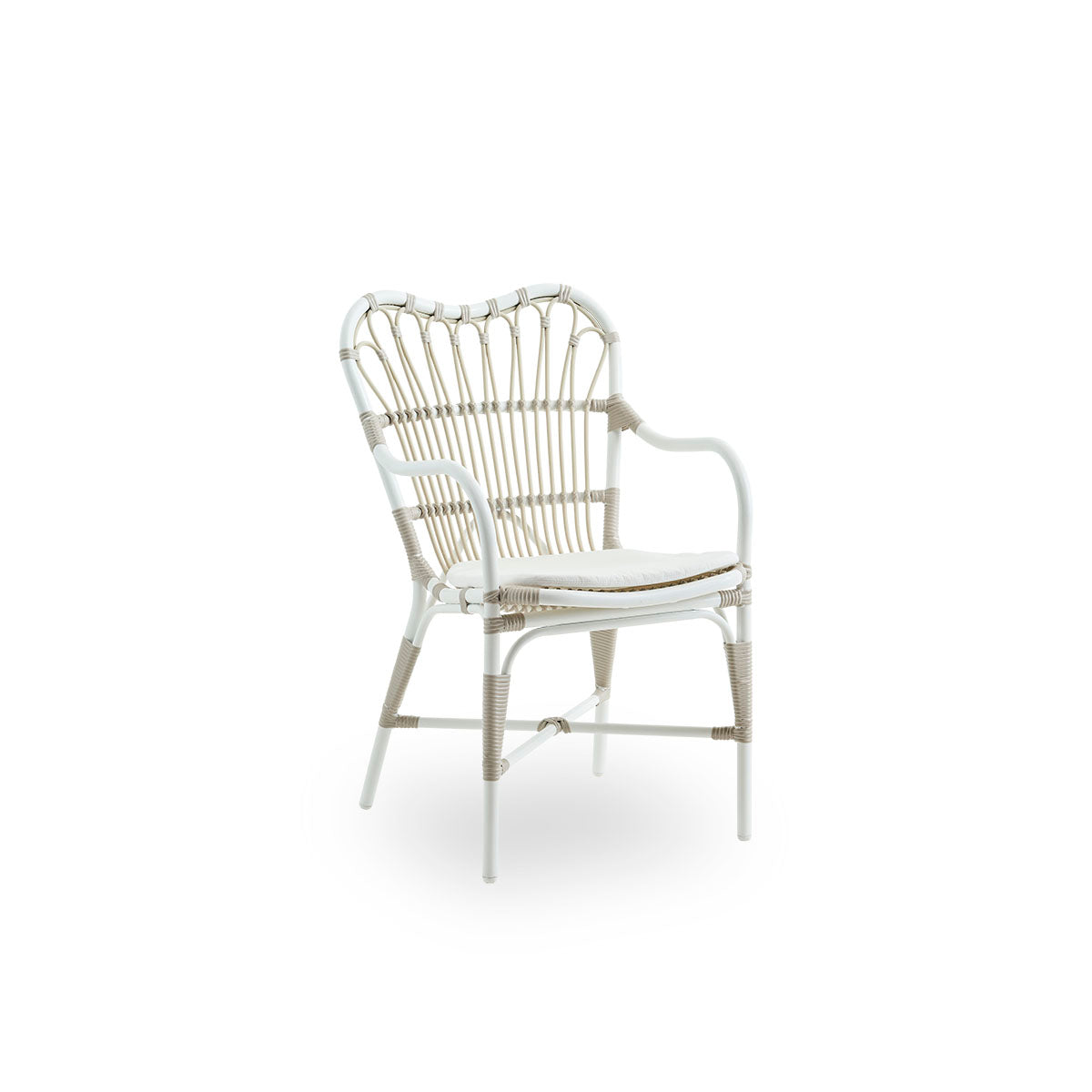 Side view of Margret outdoor dining chair with high wide backrest and curved armrests. Aluminium frame with ArtFibre windings in Dove White color.  