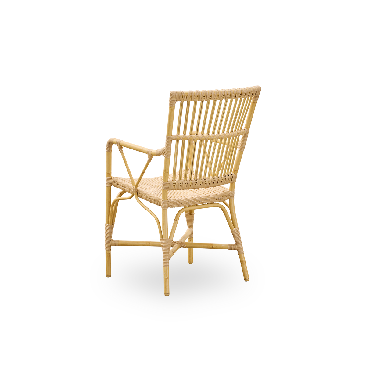 Rückansicht des Piano Outdoor-Sessels.
Aluminiumrahmen in natürlicher Rattanoptik mit ArtFibre-Umwicklung. Eleganter Stuhl mit hoher Rückenlehne und Armlehnen.