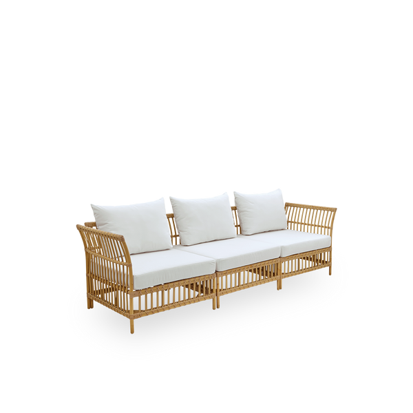 Dies ist ein Nahaufnahmebild von Maggie Sofa Corner Module in natural aluminium artfibre.