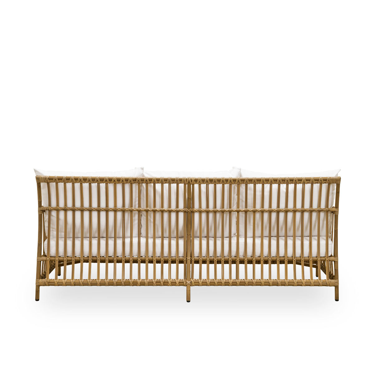 Rückansicht des Caroline-Außensofas für drei Personen in der Farbe Antik, schlichtes und elegantes dänisches Design. Aluminiumrahmen in Rattanoptik mit ArtFibre-Bindungen.