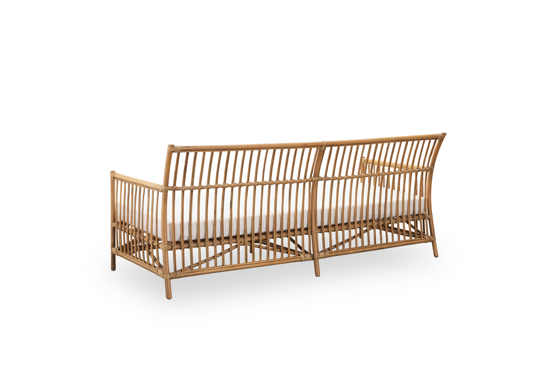 Rückansicht des Caroline-Außensofas für drei Personen in der Farbe Antik, schlichtes und elegantes dänisches Design. Aluminiumrahmen in Rattanoptik mit ArtFibre-Bindungen.