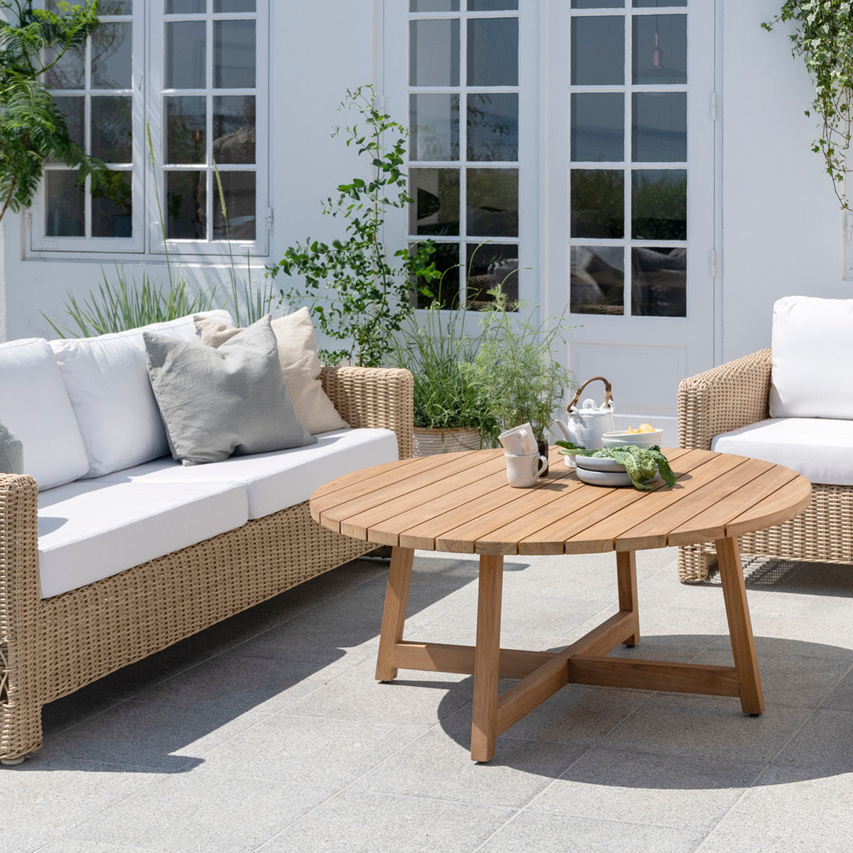 Victor Teak Lounge-Tisch Ø120 cm