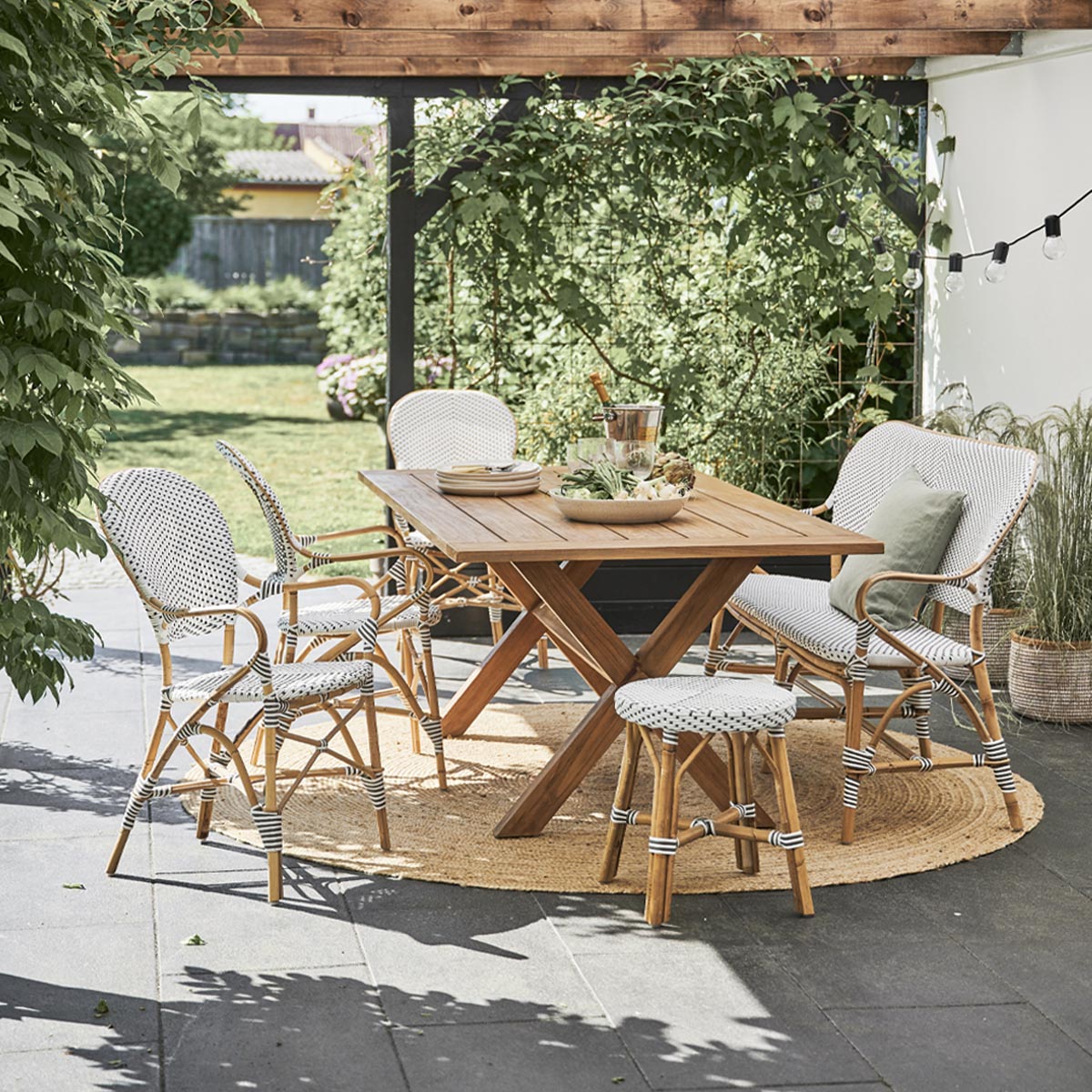 Colonial Teak Tisch 160x100 cm