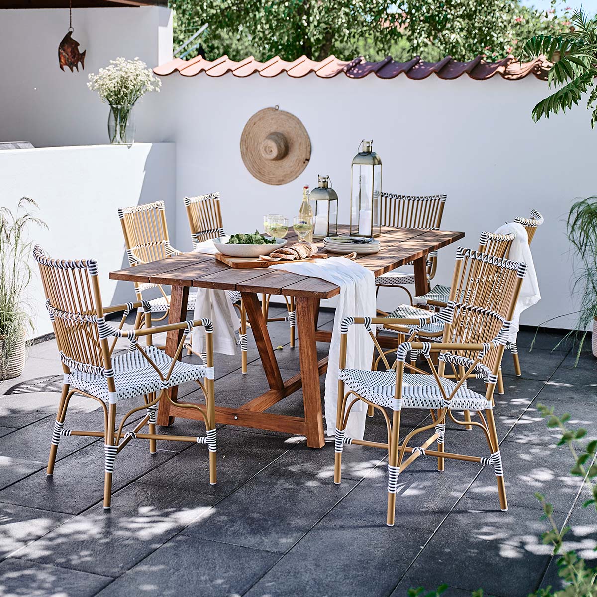 Monique Exterior Stuhl m/Armlehne